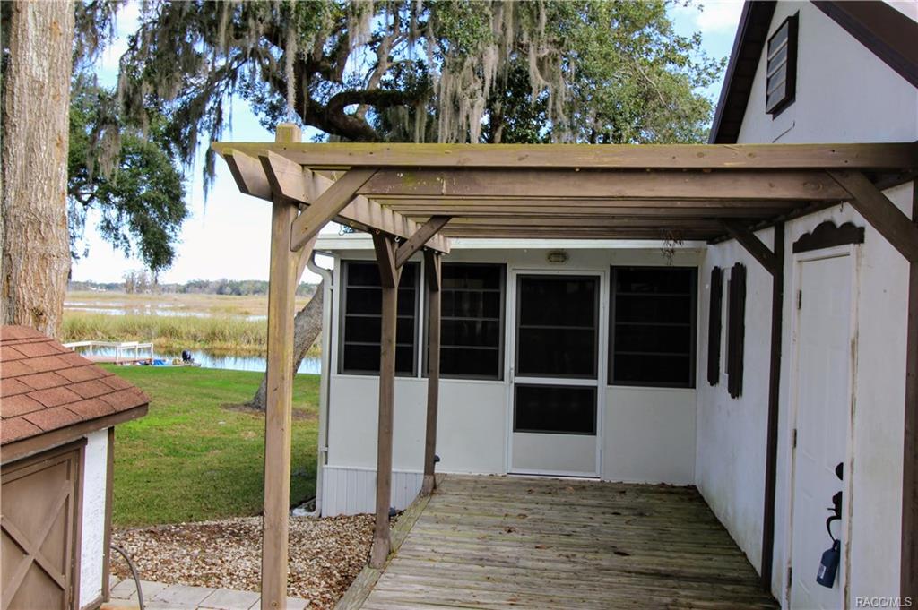 home for sale at 9033 E Tsala Apopka Drive, Inverness, FL 34450 in Hickory Hill Retreats