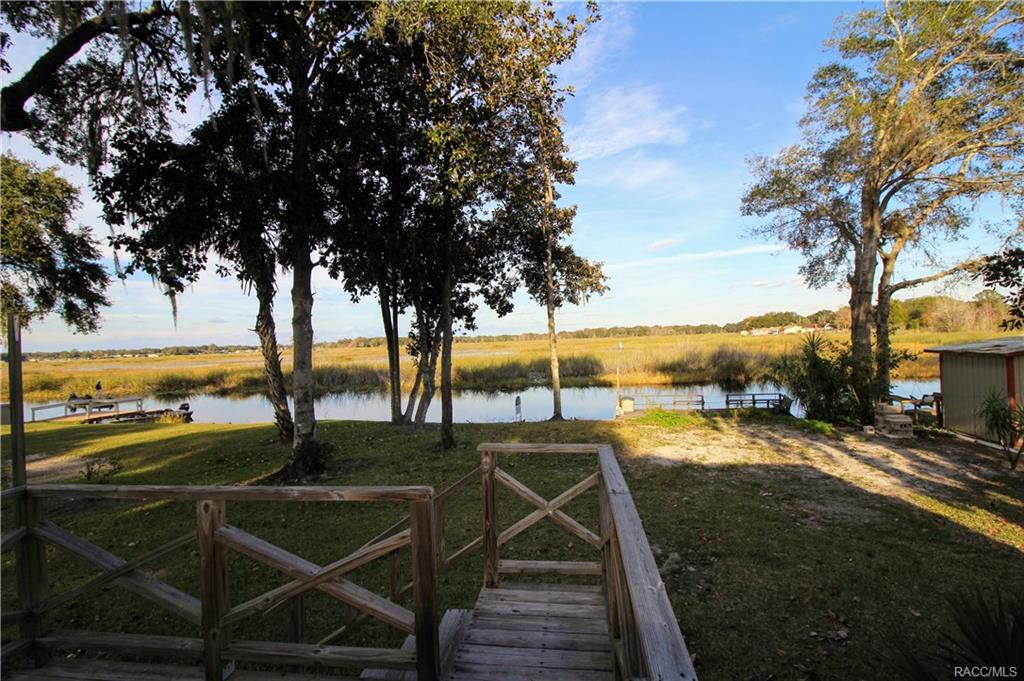 home for sale at 9033 E Tsala Apopka Drive, Inverness, FL 34450 in Hickory Hill Retreats