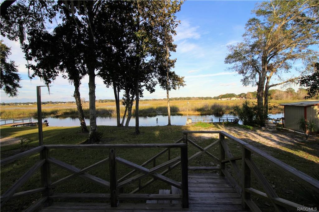 home for sale at 9033 E Tsala Apopka Drive, Inverness, FL 34450 in Hickory Hill Retreats