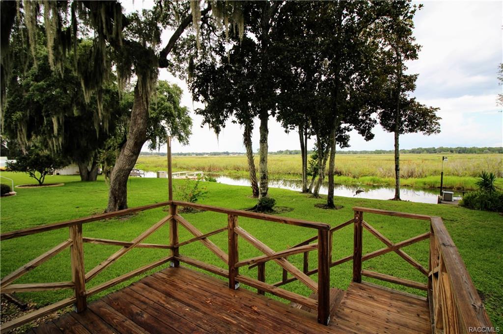 home for sale at 9033 E Tsala Apopka Drive, Inverness, FL 34450 in Hickory Hill Retreats