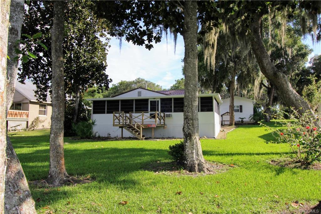 home for sale at 9033 E Tsala Apopka Drive, Inverness, FL 34450 in Hickory Hill Retreats