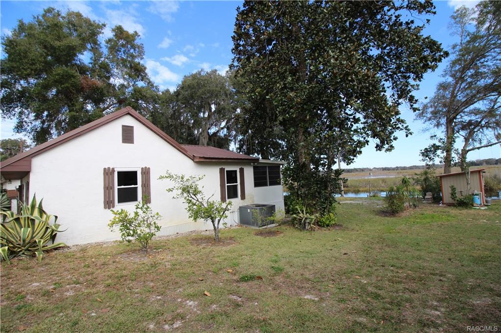 home for sale at 9033 E Tsala Apopka Drive, Inverness, FL 34450 in Hickory Hill Retreats