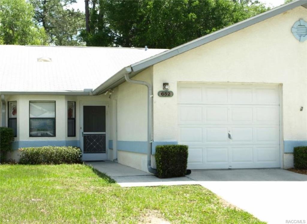 home for sale at 652 Whispering Pines Blvd, Inverness, FL 34463-3384 in Whispering Pines Villas