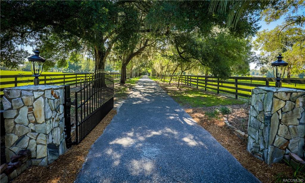 home for sale at 10218 E Trails End Road, Floral City, FL 34436 in Farms