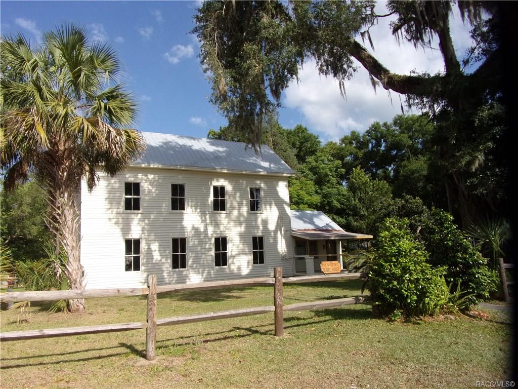 home for sale at 10080 E Gobbler Drive, Floral City, FL 34436 in Withlapopka Island