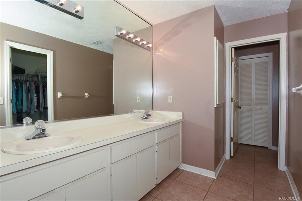 home for sale at 11014 W Cove Harbor Drive, Crystal River, FL 34428 in Pelican Cove