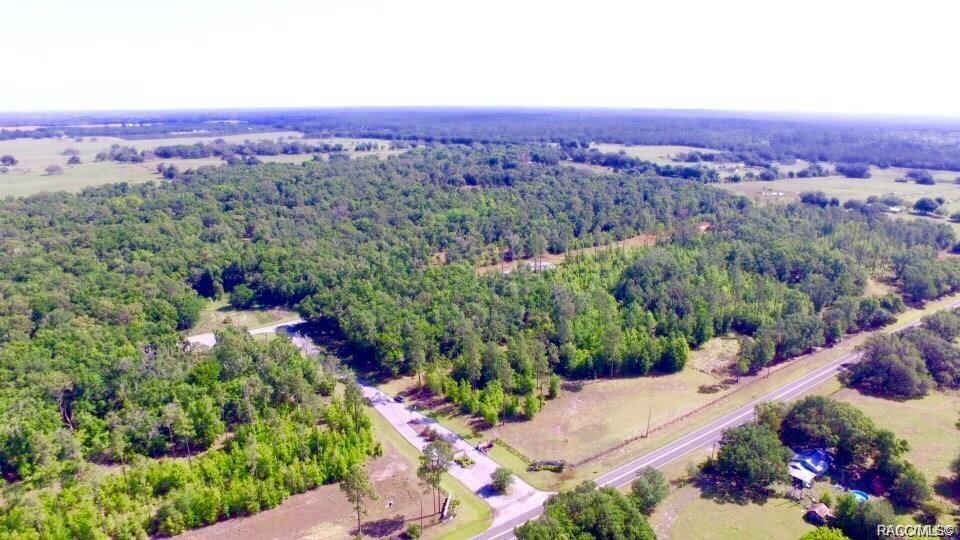 home for sale at 1820 W Oak Valley Court, Homosassa, FL 34446 in Meadow Run Estates