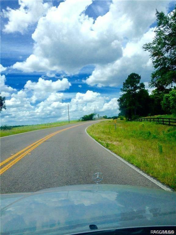 home for sale at 1820 W Oak Valley Court, Homosassa, FL 34446 in Meadow Run Estates