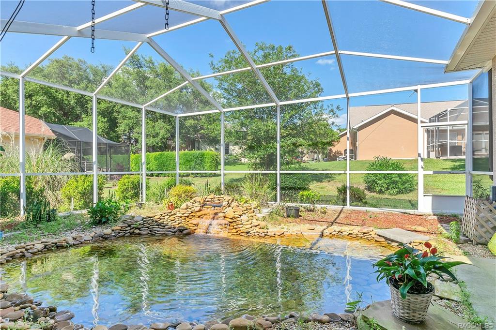 home for sale at 5668 W Hunters Ridge Circle, Lecanto, FL 34461 in Crystal Oaks