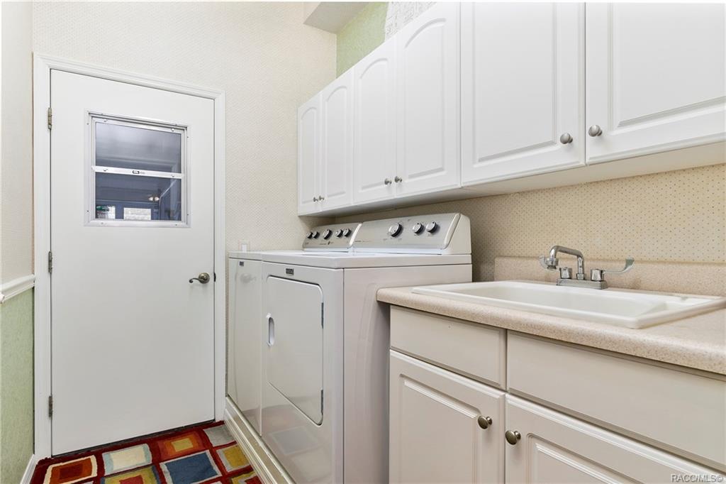 home for sale at 5668 W Hunters Ridge Circle, Lecanto, FL 34461 in Crystal Oaks