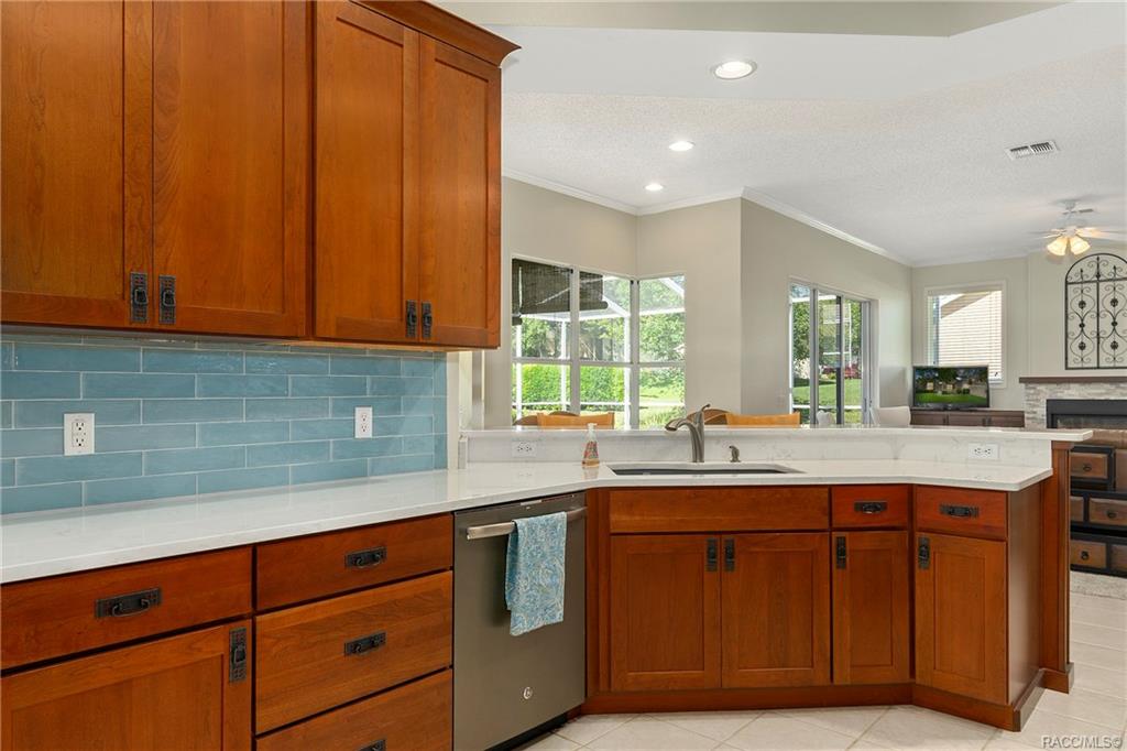 home for sale at 5668 W Hunters Ridge Circle, Lecanto, FL 34461 in Crystal Oaks