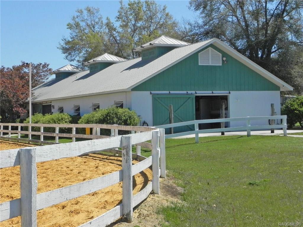 home for sale at 655 N Cherry Pop Drive, Inverness, FL 34453 in Citrus Hills - Clearview Estates