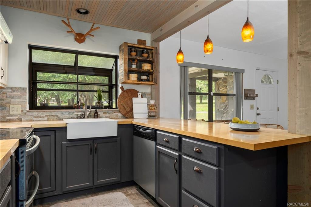 home for sale at 6544 E Mockingbird Lane, Inverness, FL 34452 in Inverness Highlands West