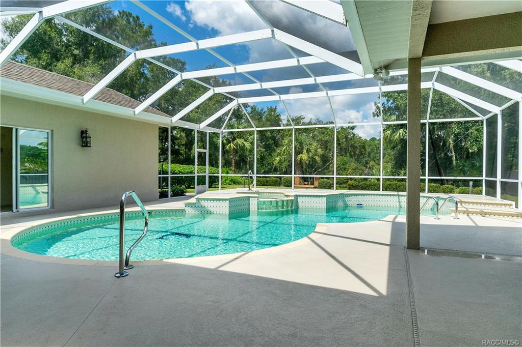 home for sale at 11914 N Bluff Cove Path, Dunnellon, FL 34434 in River Bluffs
