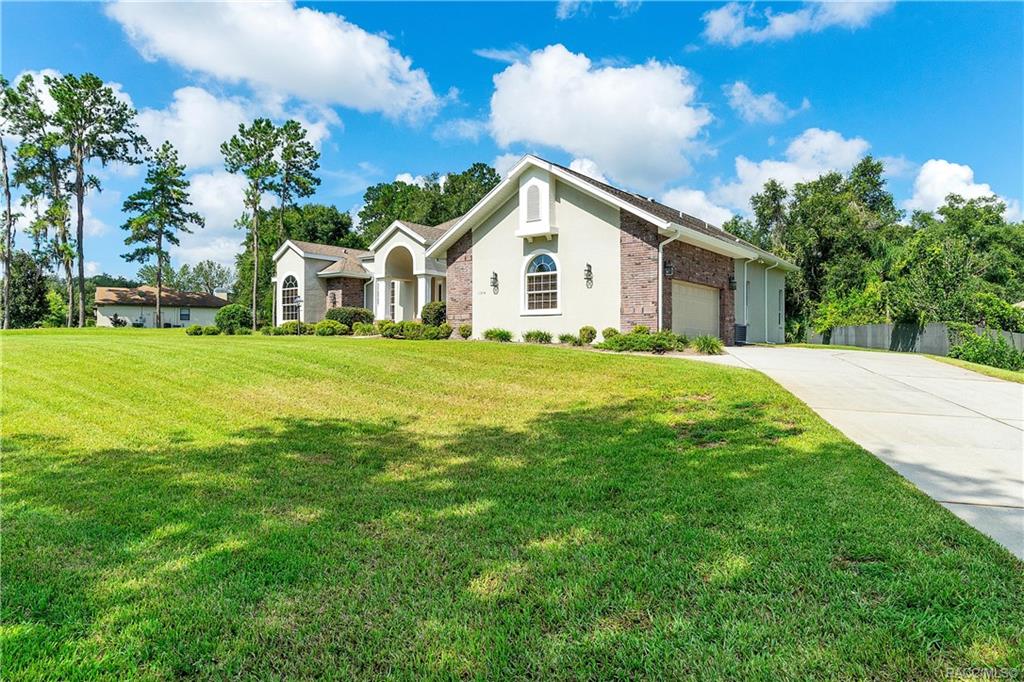 home for sale at 11914 N Bluff Cove Path, Dunnellon, FL 34434 in River Bluffs