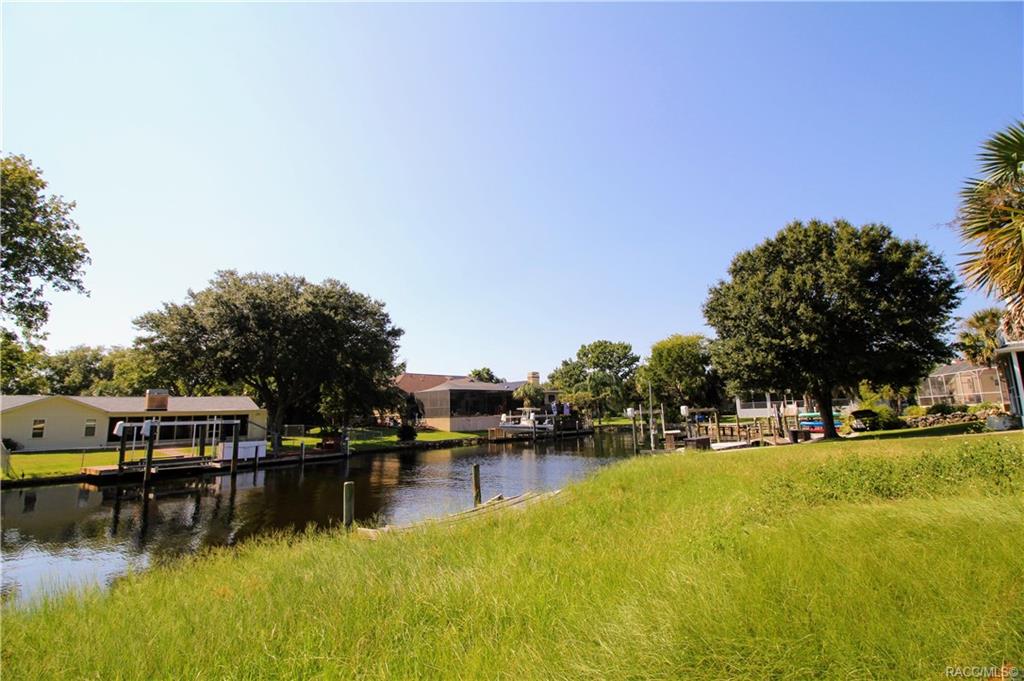 home for sale at 5120 S Mystic Point, Homosassa, FL 34448 in Riverhaven Village