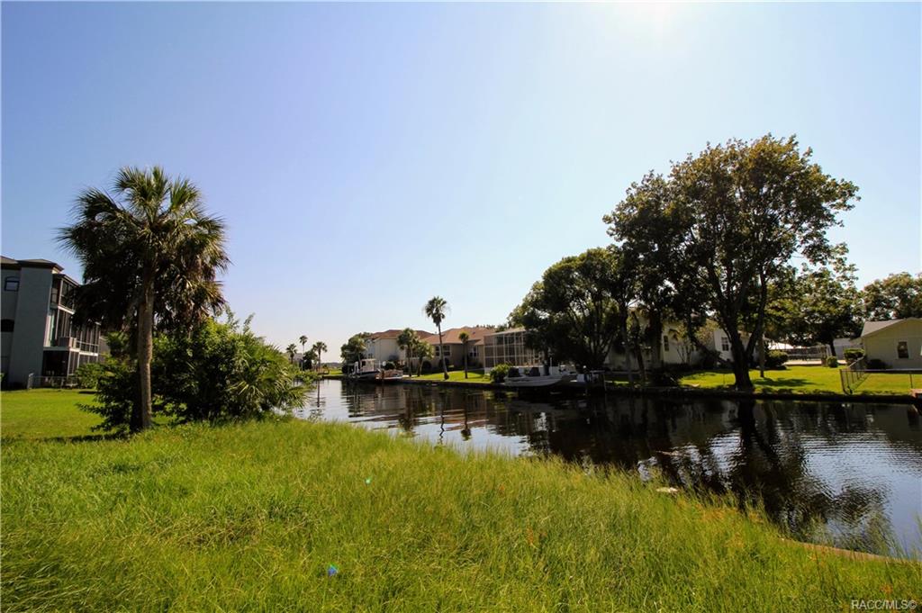 home for sale at 5120 S Mystic Point, Homosassa, FL 34448 in Riverhaven Village