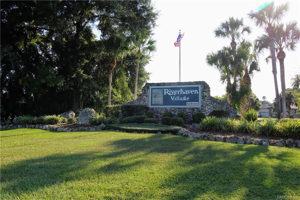 home for sale at 5120 S Mystic Point, Homosassa, FL 34448 in Riverhaven Village