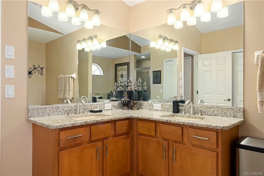 home for sale at 2552 W Axelwood Drive, Beverly Hills, FL 34465 in Pine Ridge