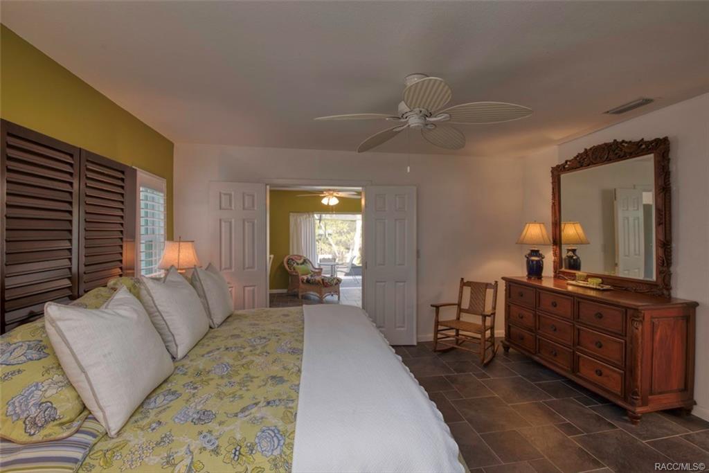 home for sale at 10021 W Halls River Road, Homosassa, FL 34446 in Homosassa Shores