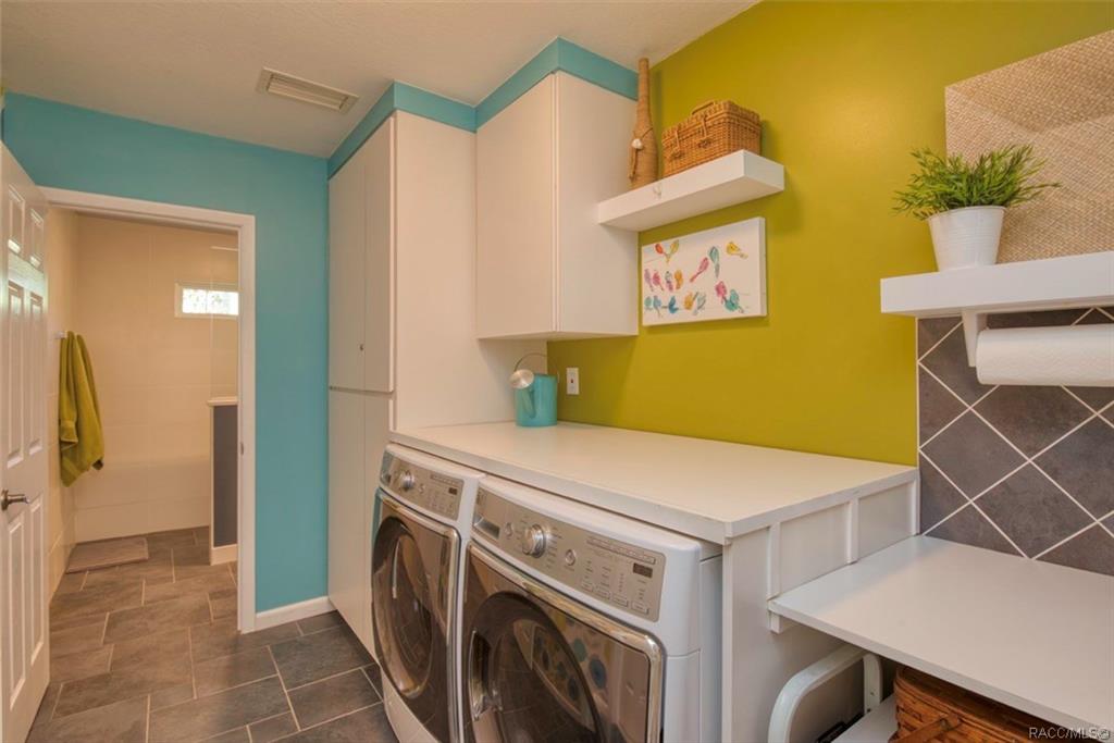 home for sale at 10021 W Halls River Road, Homosassa, FL 34446 in Homosassa Shores