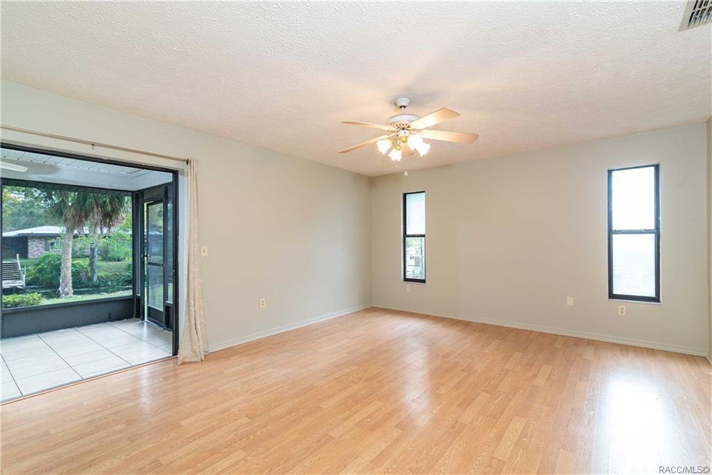 Chassahowitzka River Est. Property Information 10046 S Riviera Point