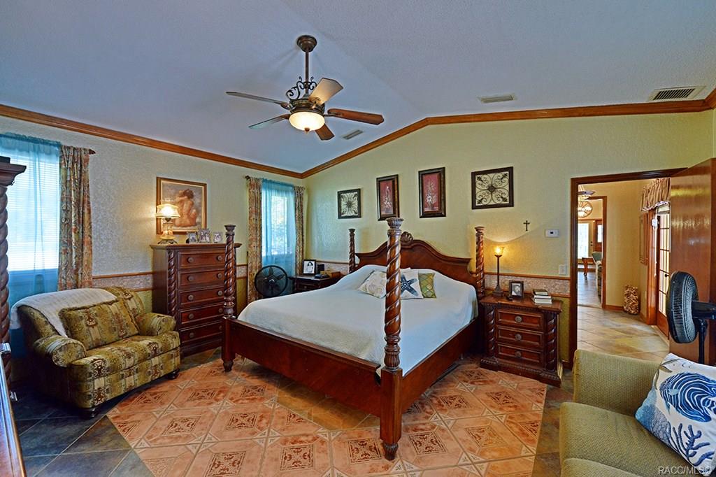 Woodridge Country Est. Property Information 9224 N Eubanks Terrace