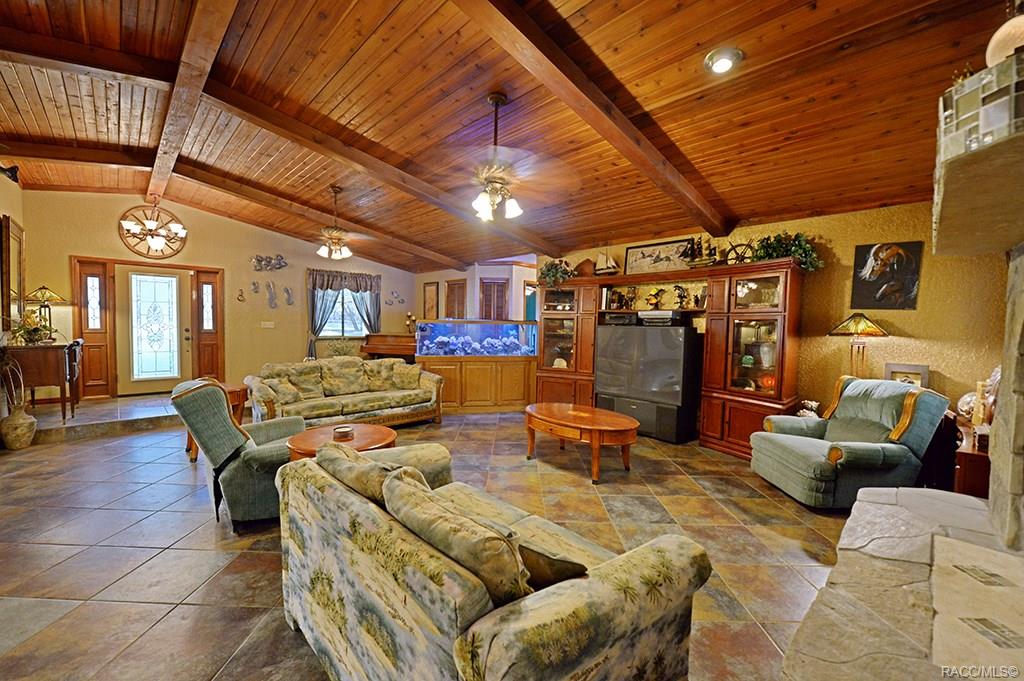 Woodridge Country Est. Property Information 9224 N Eubanks Terrace