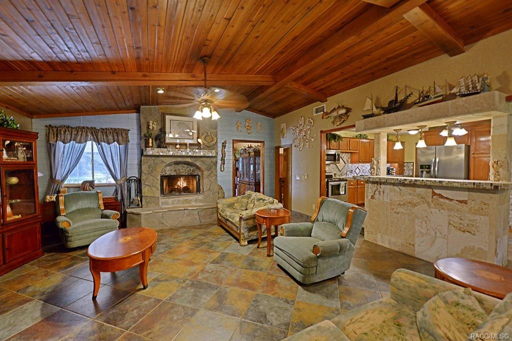 Woodridge Country Est. Property Information 9224 N Eubanks Terrace