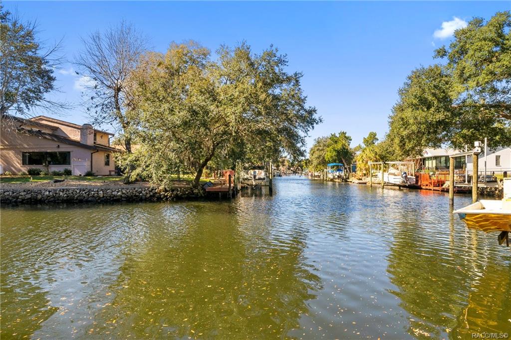 Riverhaven Village Property Information 11342 W Waterway Drive
