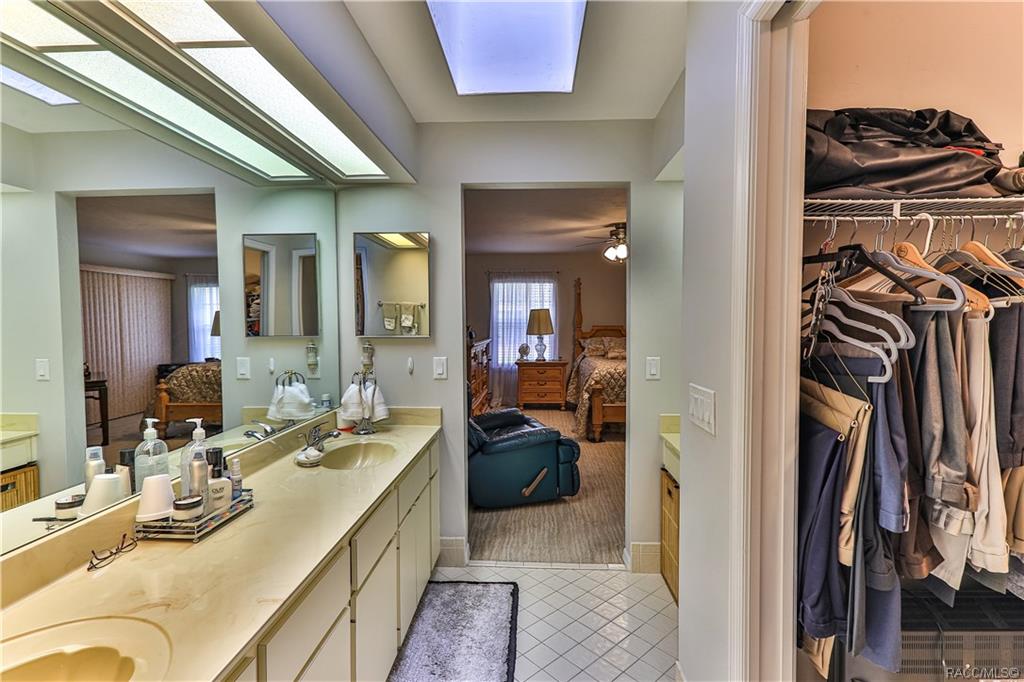 home for sale at 1543 N Foxboro Loop, Crystal River, FL 34429 in Meadowcrest - Fairmont Village