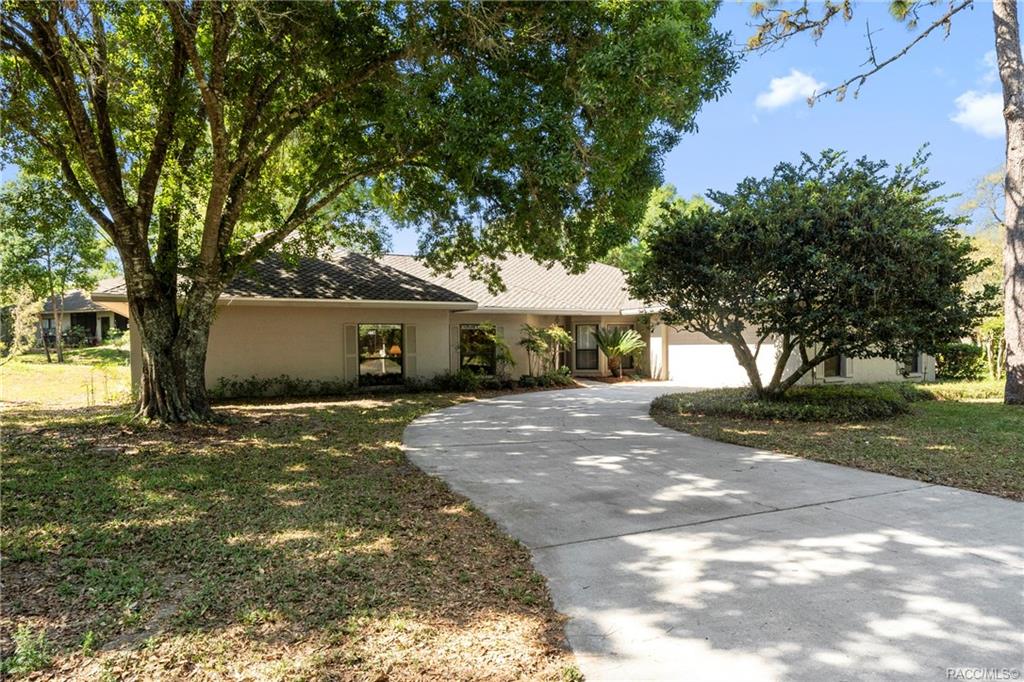 home for sale at 3088 W Bermuda Dunes Drive, Lecanto, FL 34461 in Black Diamond Ranch