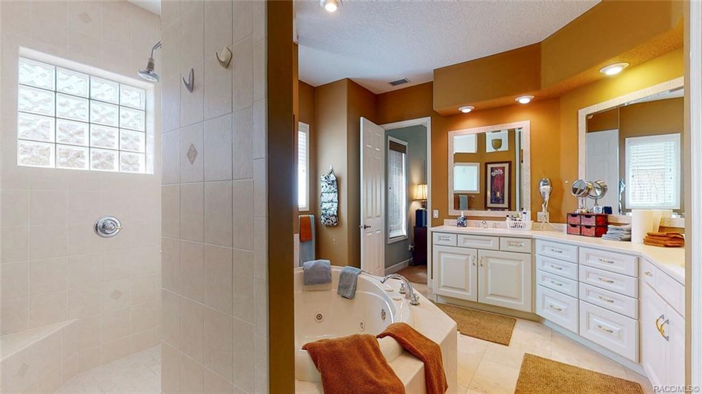 home for sale at 2714 N Prestwick Way, Lecanto, FL 34461 in Black Diamond Ranch