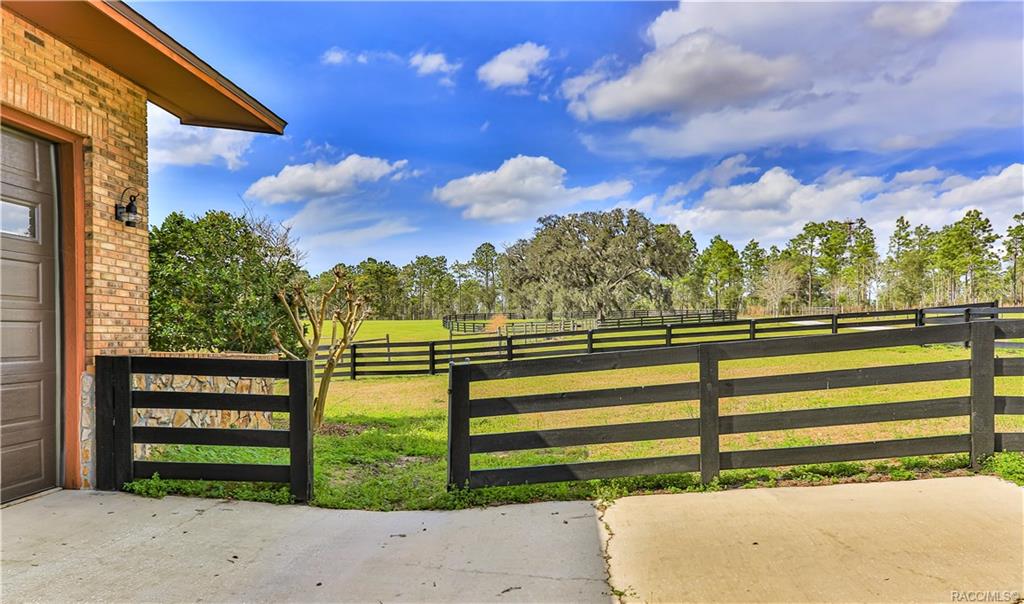 home for sale at 5725 E Orion Court, Floral City, FL 34436 in Stagecoach Ranch Estate