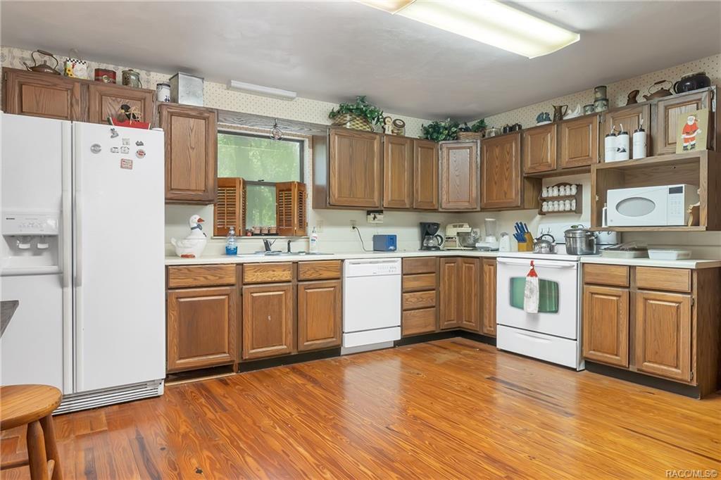 home for sale at 10510 N Silverlake Point, Dunnellon, FL 34434 in Cypress Point Acres