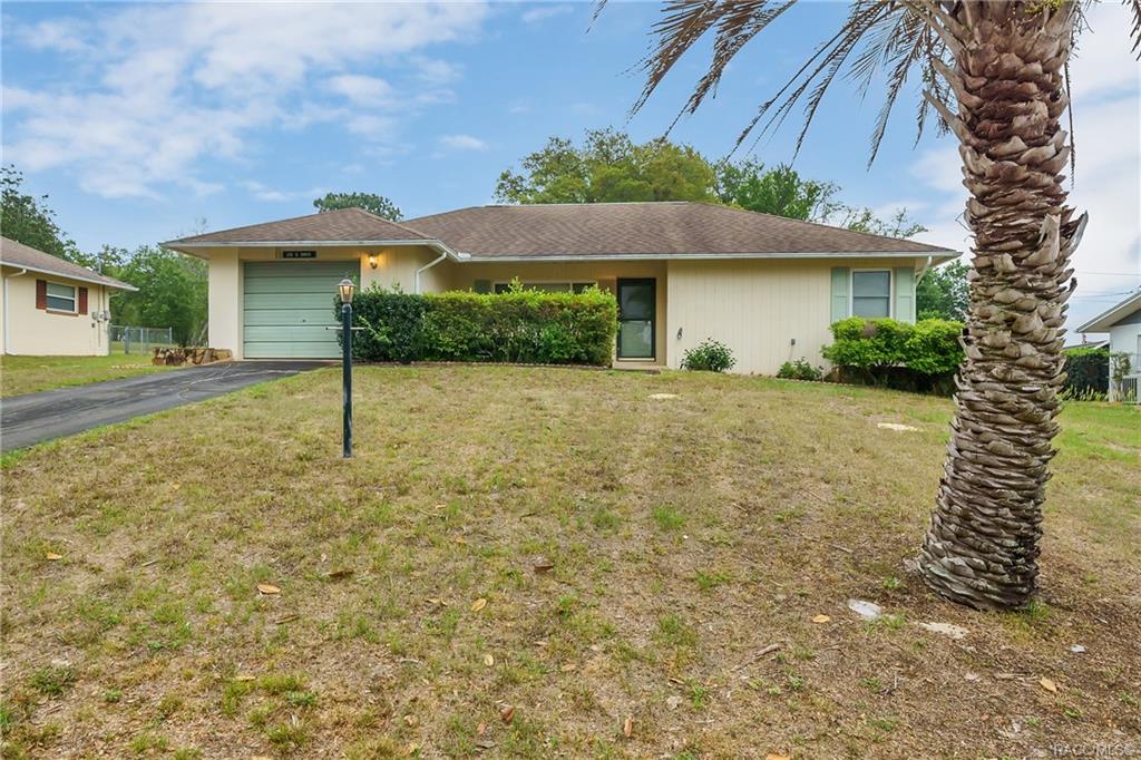 home for sale at 221 S Davis Street, Beverly Hills, FL 34465 in Beverly Hills