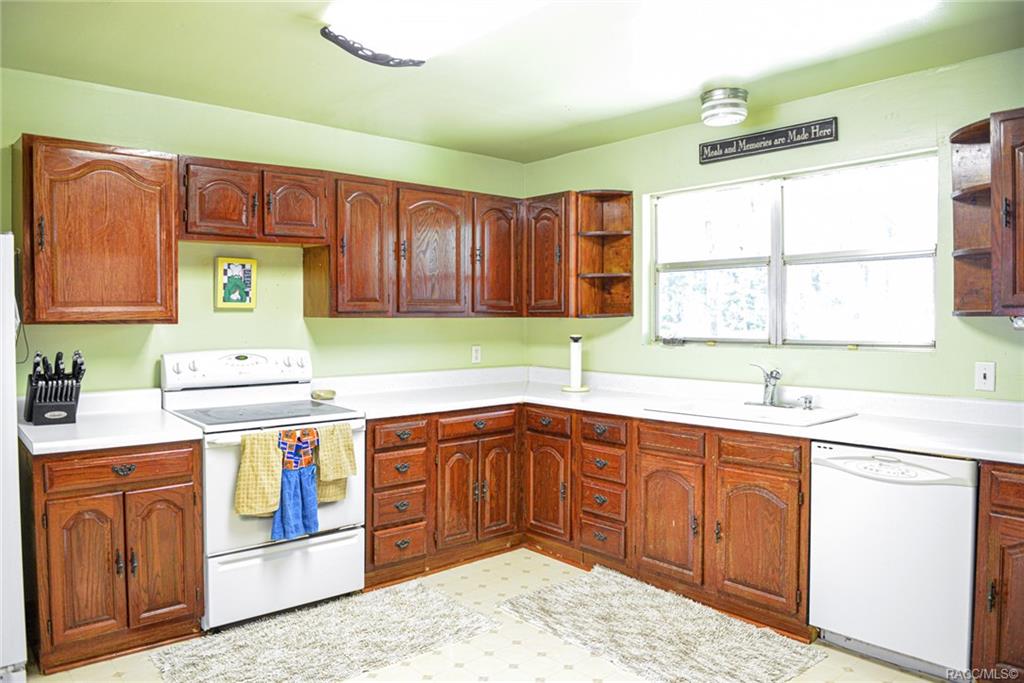 home for sale at 11661 S Turner Avenue, Floral City, FL 34436 in Pleasant Grove Acres