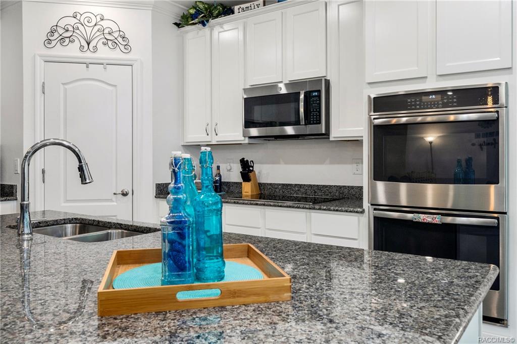 home for sale at 230 Pine Street, Homosassa, FL 34446 in Sugarmill Woods - Cypress Village