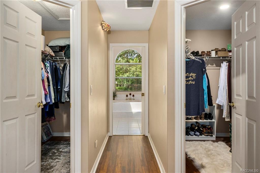 home for sale at 1991 W Tall Oaks Drive, Beverly Hills, FL 34465 in Pine Ridge