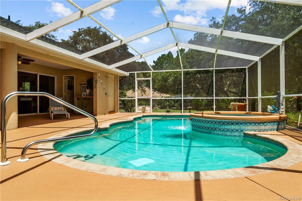 home for sale at 1991 W Tall Oaks Drive, Beverly Hills, FL 34465 in Pine Ridge
