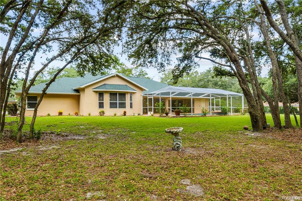 home for sale at 1991 W Tall Oaks Drive, Beverly Hills, FL 34465 in Pine Ridge