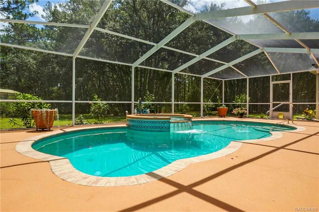 home for sale at 1991 W Tall Oaks Drive, Beverly Hills, FL 34465 in Pine Ridge