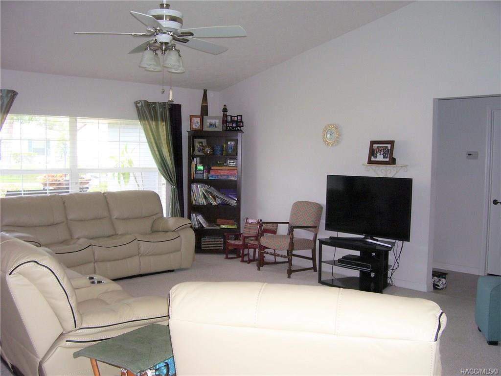 Crystal Glen Property Information 1042 S Brookfield Drive, Lecanto