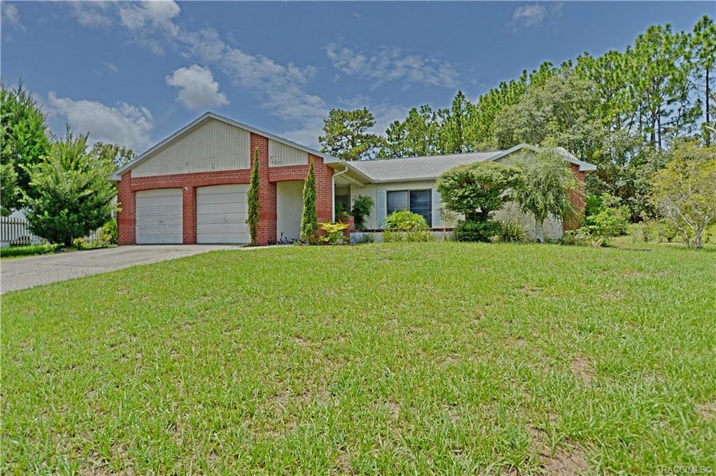 home for sale at 32 N Pizarro Point, Lecanto, FL 34461 in Crystal Oaks