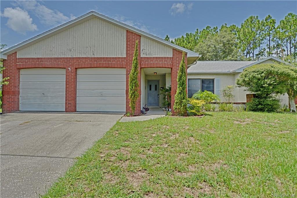 home for sale at 32 N Pizarro Point, Lecanto, FL 34461 in Crystal Oaks