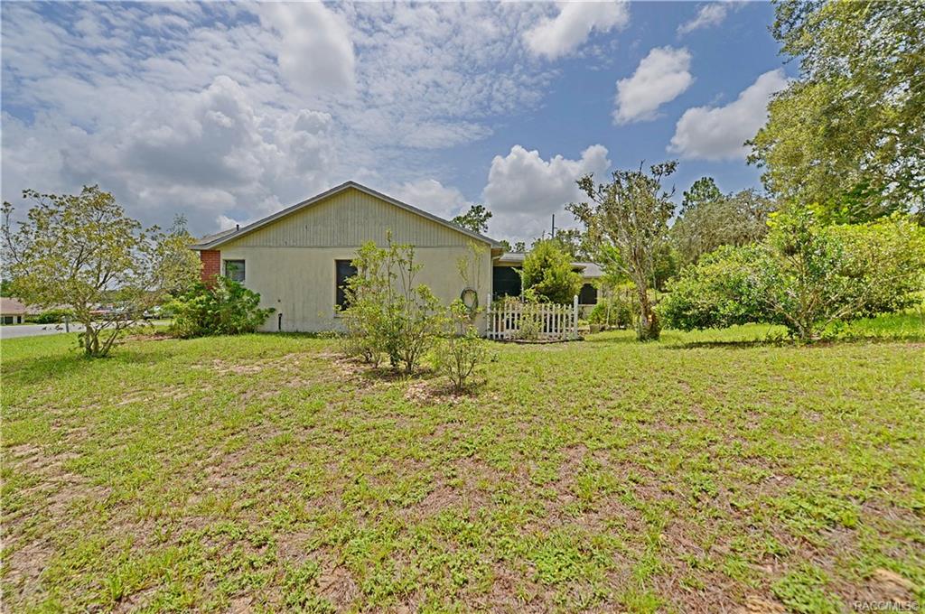 home for sale at 32 N Pizarro Point, Lecanto, FL 34461 in Crystal Oaks