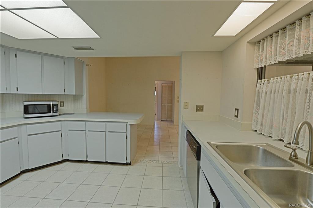 home for sale at 32 N Pizarro Point, Lecanto, FL 34461 in Crystal Oaks