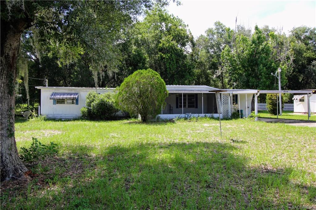 home for sale at 8370 S Lake Consuella Drive, Floral City, FL 34436 in Buckeye Villa