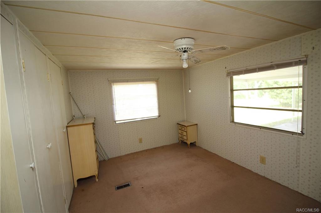 home for sale at 8370 S Lake Consuella Drive, Floral City, FL 34436 in Buckeye Villa