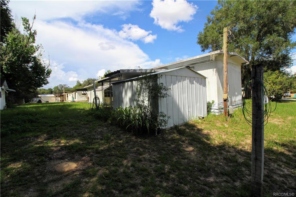 home for sale at 8370 S Lake Consuella Drive, Floral City, FL 34436 in Buckeye Villa